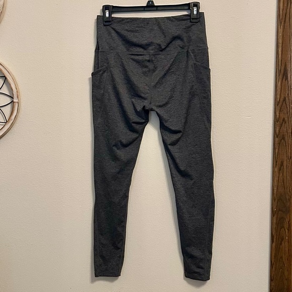 Women’s Dark Gray Leggings with Pockets, Size Medium - Picture 2 of 6
